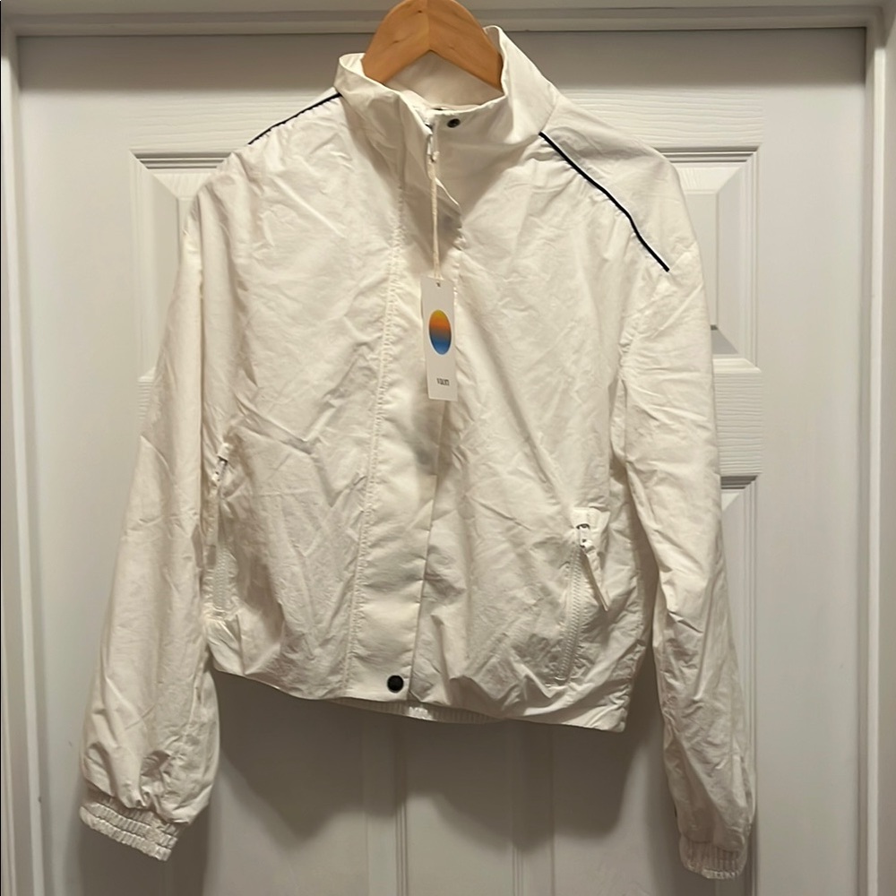 NWT Vuori White Zip-Front Bomber Jacket with Black Shoulder Piping